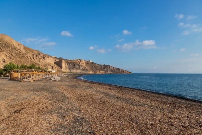 beaches3 - Who Said Santorini Doesn’t Have Nice Beaches? The island has 7 Blue Flags!