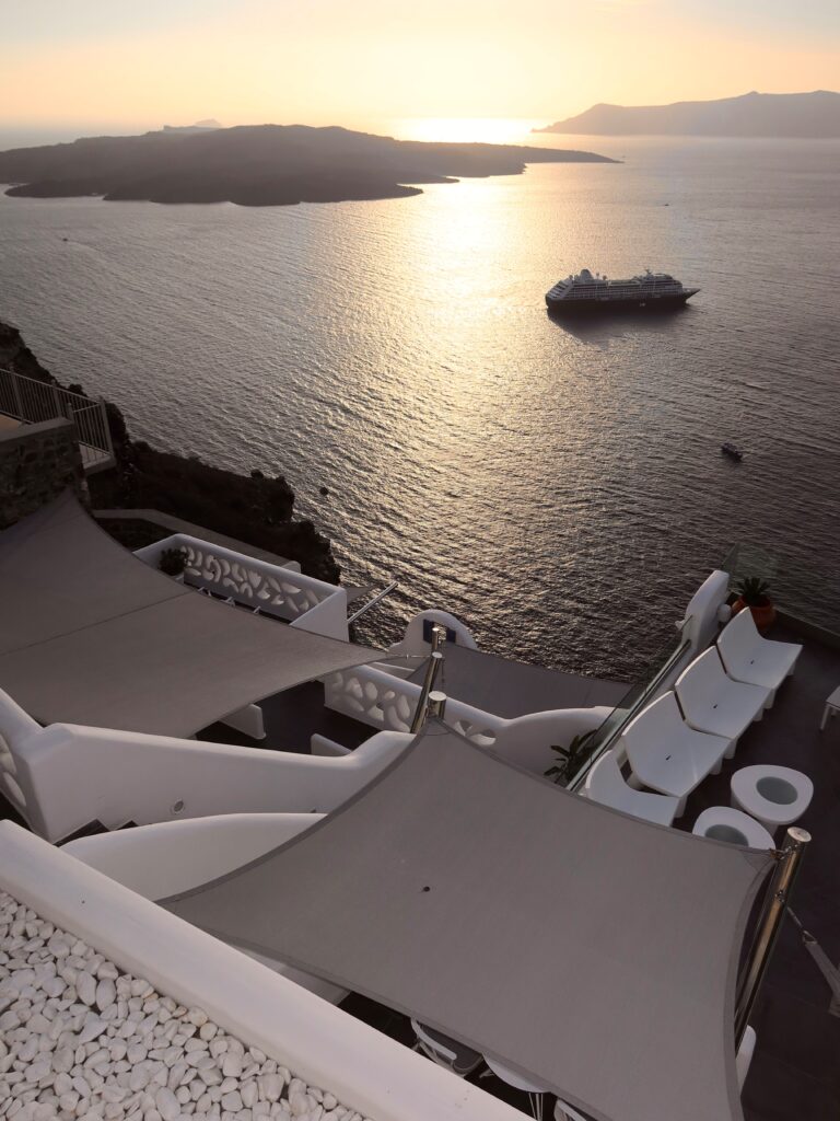 The Luxury of Silence: Discover Santorini Without the Noise