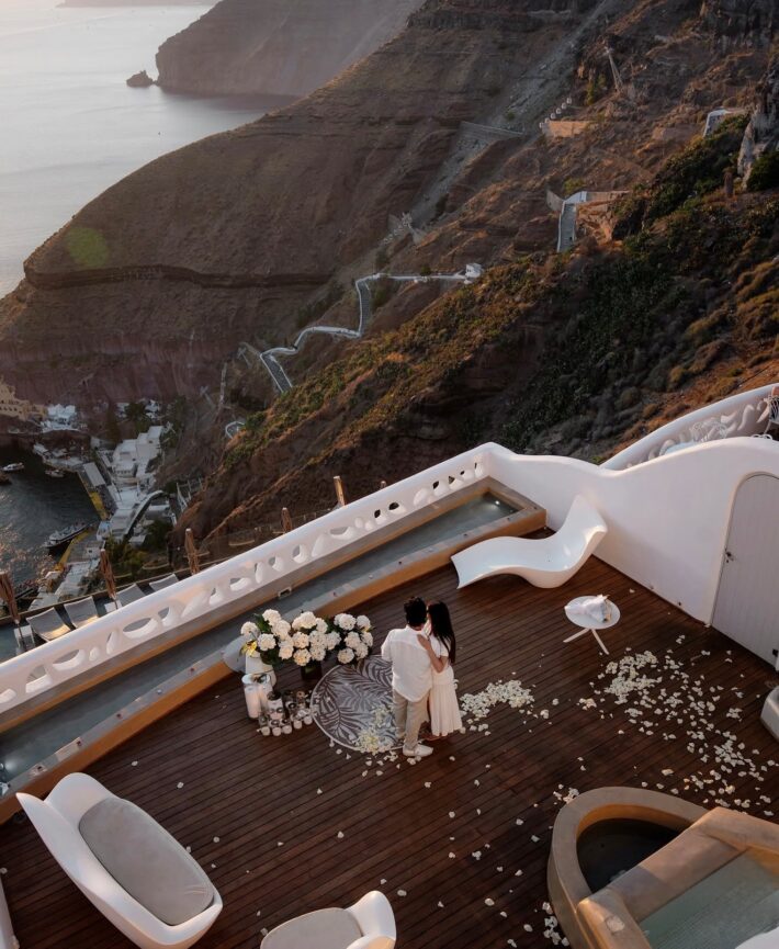 A Must-Do Destination Wedding Venue in Santorini